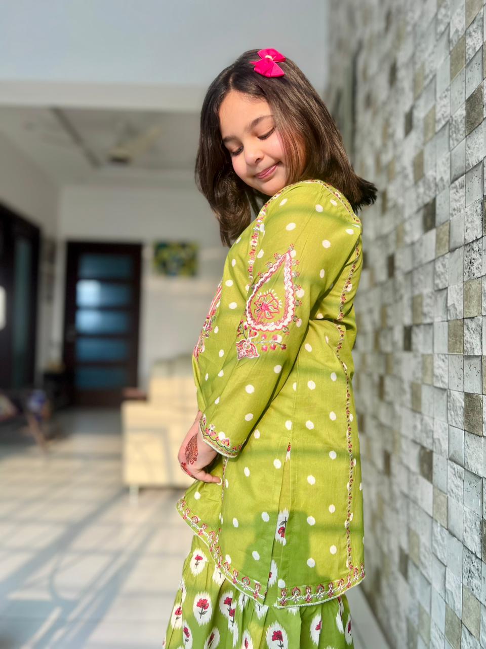 2PC-STICHED
-LAWN-