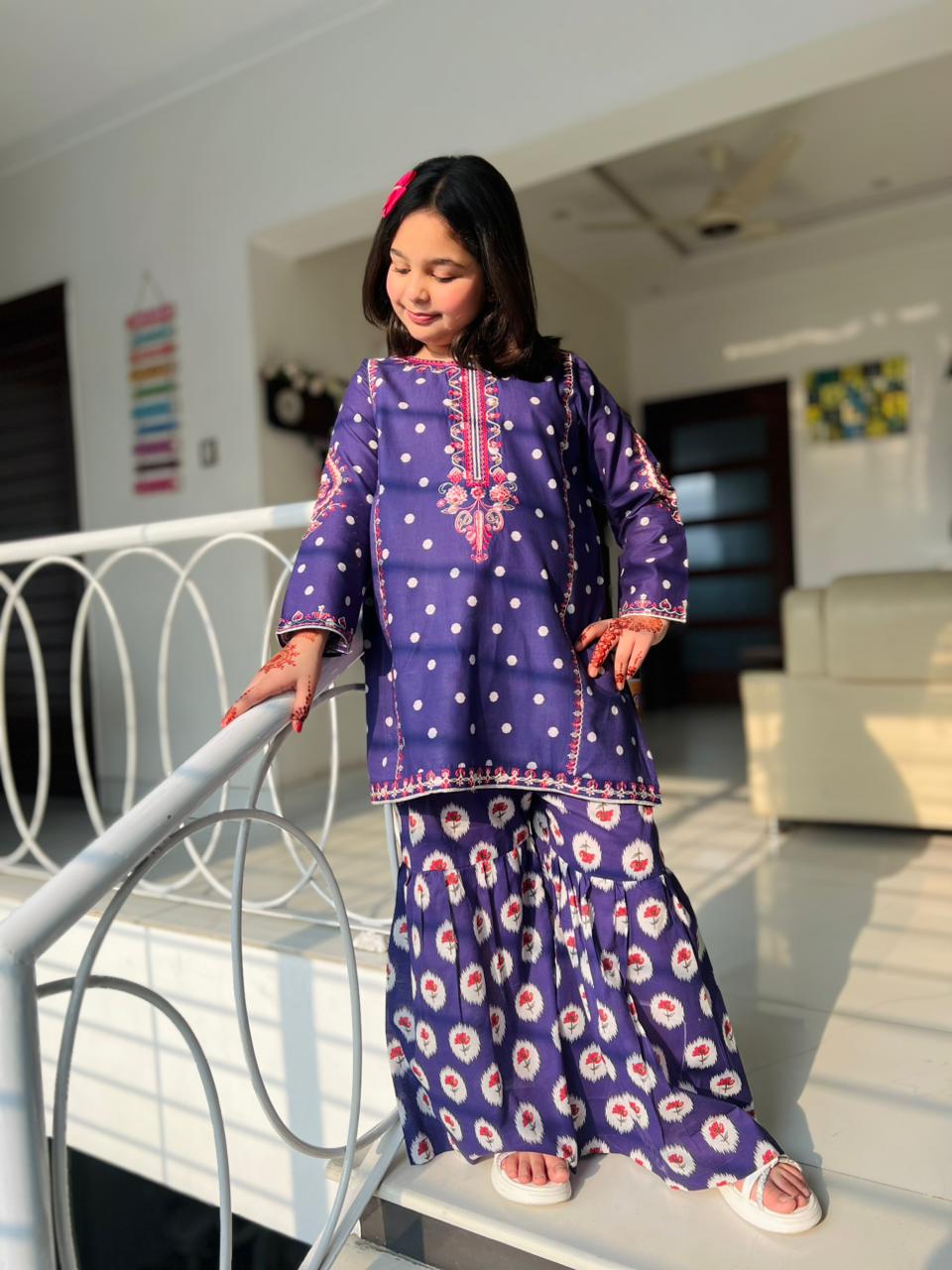 STICHED-2PC-LAWN