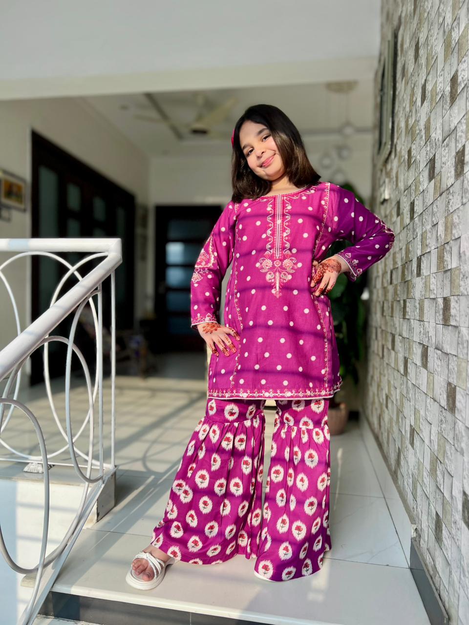 STICHED-2PC-LAWN