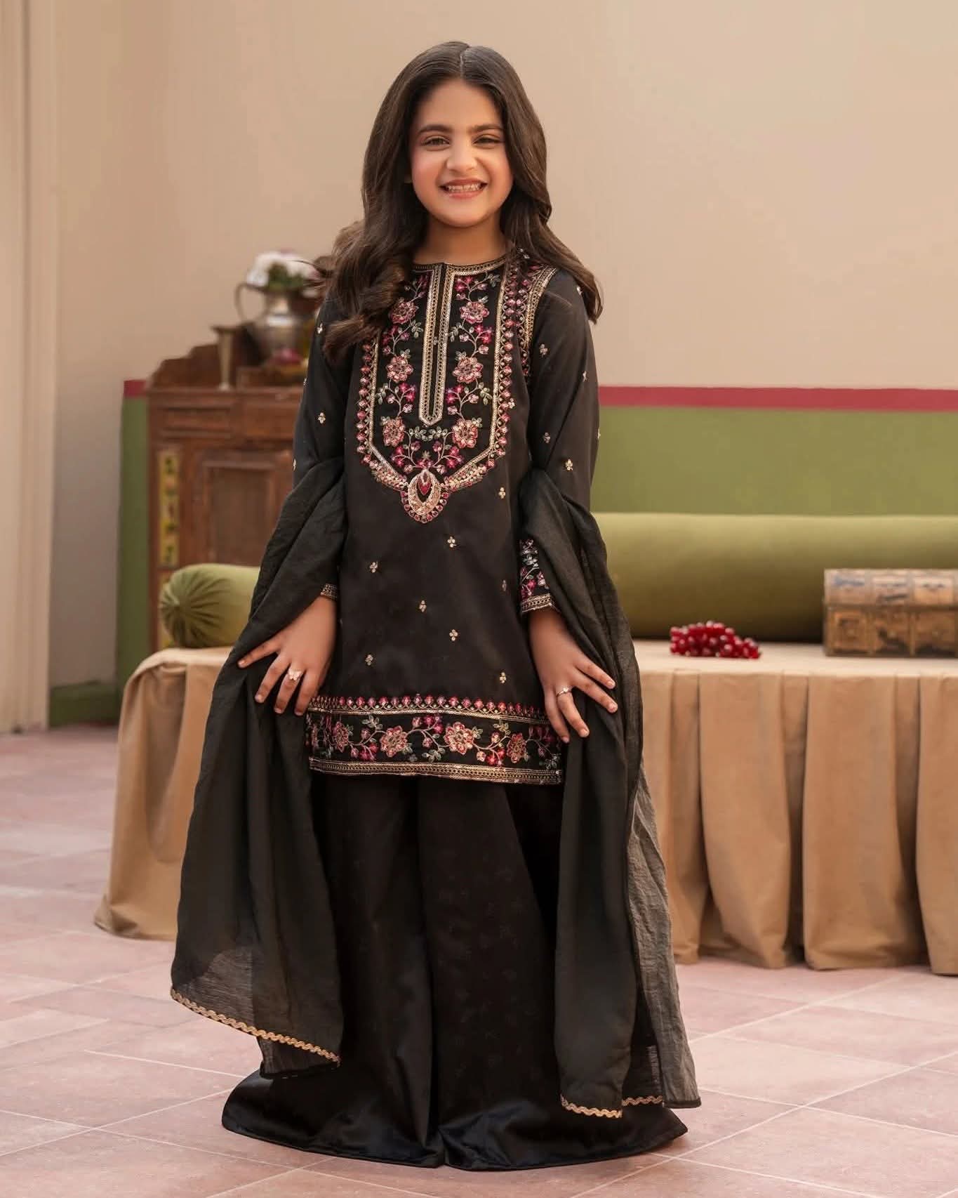 ✨ Elegant Black Embroidered 3 Piece Suit ✨